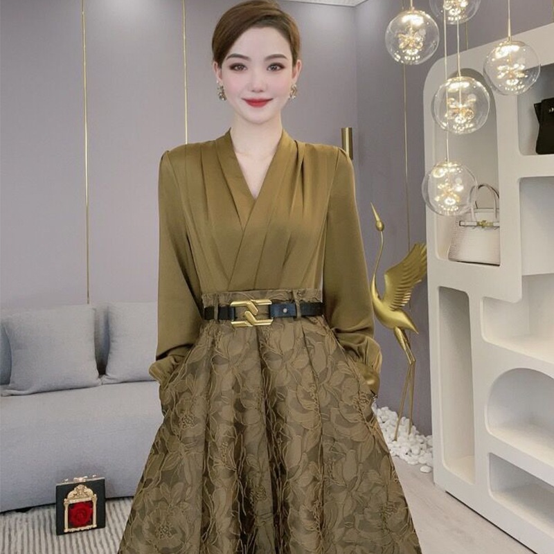ドレス ワンピース ロング ロング丈 マキシ マキシ丈 袖あり 長袖 Vネック Aライン 切り替えデザイン 刺繍 ベルト ウエストマーク ハイウエスト かわいい 大人可愛い きれいめ 上品 おしゃれ