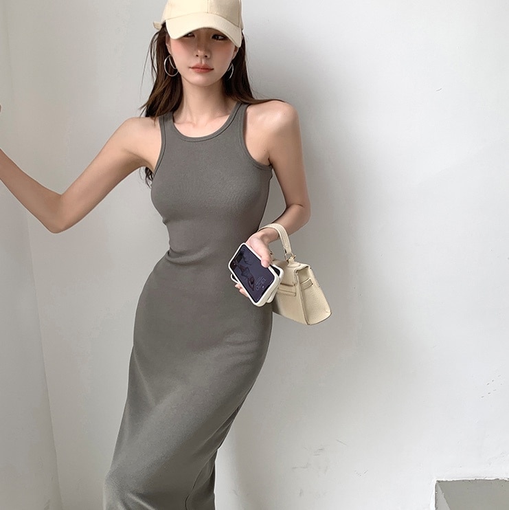 ワンピース ロング ロング丈 袖なし ノースリーブ ラウンドネック スリム タイト 細身 薄手 かわいい 大人可愛い カジュアル おしゃれ お洒落 かっこいい ラフ セクシー 抜け感 無地 夏 10代