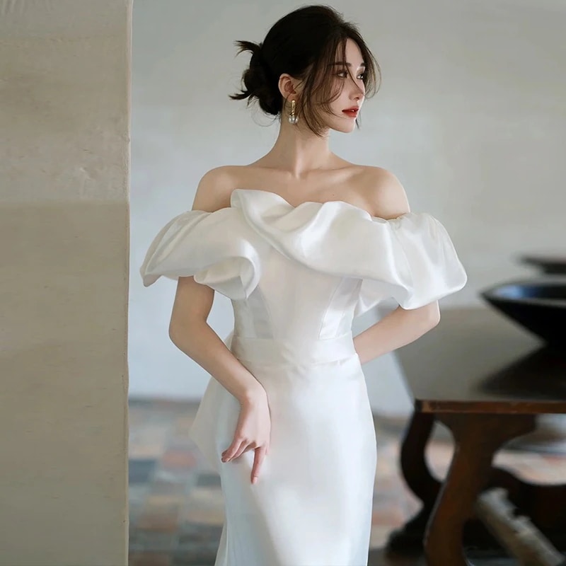 韓国新作追加!!! 結婚式 フランスのシンプル ドレス ワンピース サテン ウエディングドレス フィッシュテールスカート 花嫁 披露宴 二次会 謝恩会 発表会 演奏会 女子会