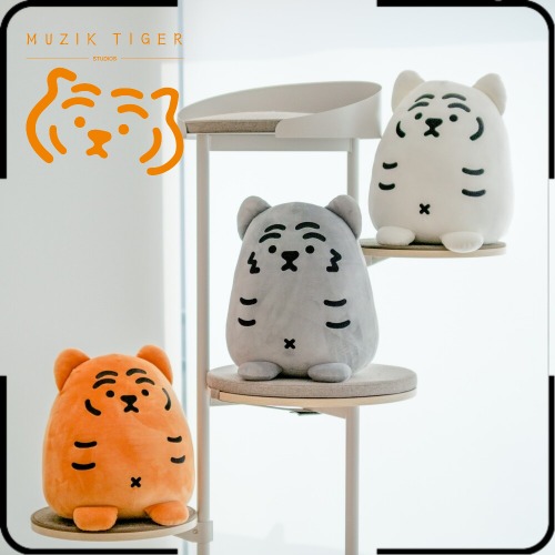 *MUZIK TIGER*選べる3種 35*40 ジャイアント 太っちょ虎 虎 クッション