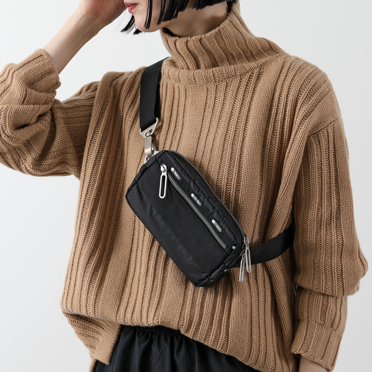 LeSportsac レスポートサック ボディバッグ ESSENTIAL RECT XBODY 1390 レディース ナイロン ベルトバッグ 軽量 鞄 C363/BLACK-C
