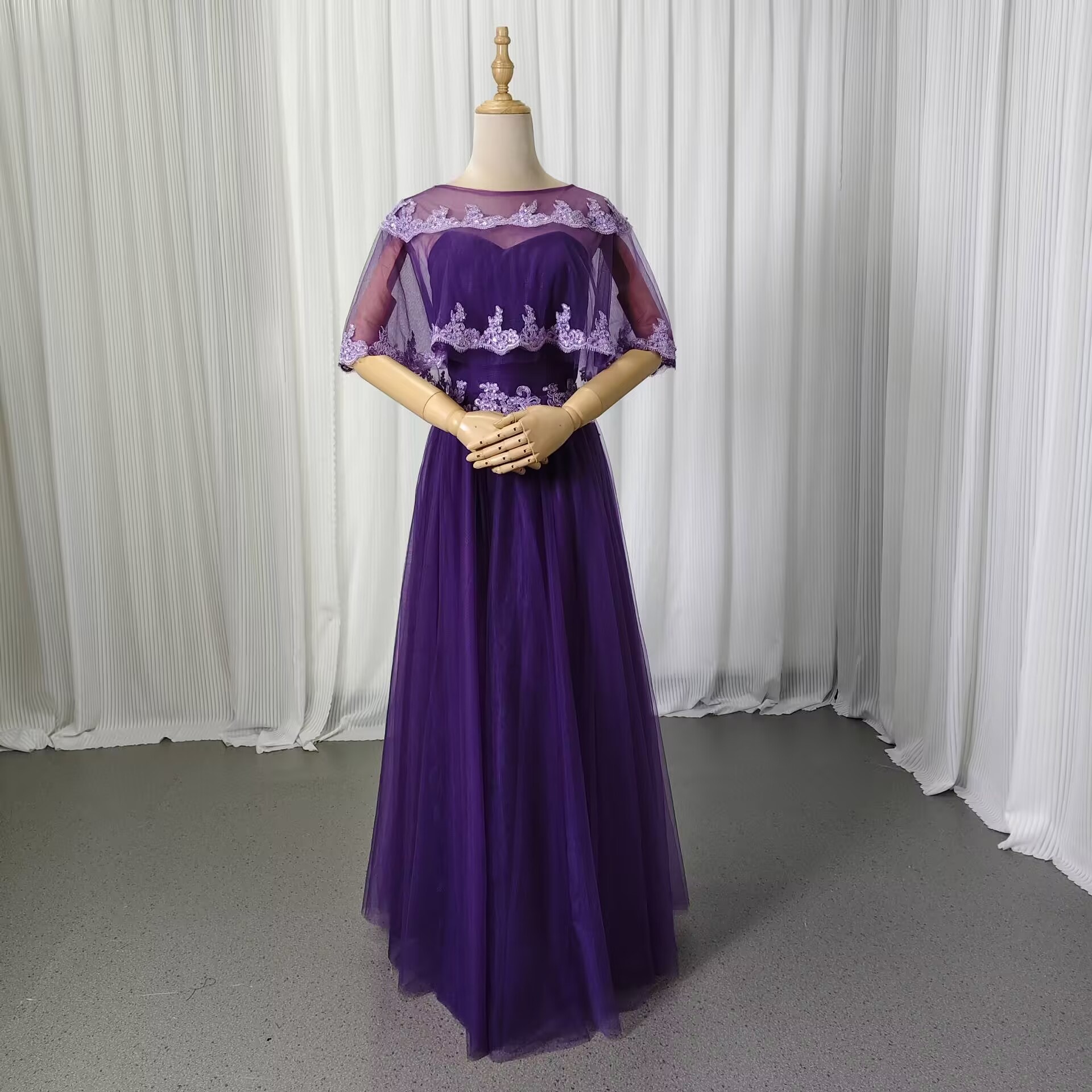 カラードレス パープル 編み上げ 花柄モチーフで刺繍が美しい ロング ケープ風ドレス 花嫁 前撮り