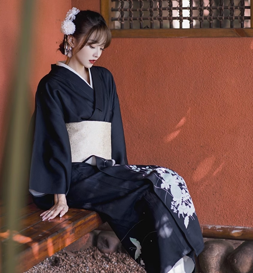 浴衣 デート モテアイテム 着物 お祭り 総柄 和柄 大人可愛い きれいめ 上品 おしゃれ かっこいい 大人可愛い ラブリー キュート ガーリー クール モード系 セクシー エレガント 存在感