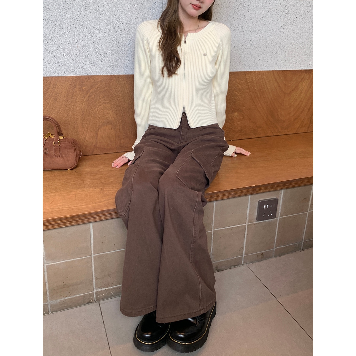ワークウェアブーツカットパンツ2024秋の気質甘いクールスリムカジュアル万能パンツ