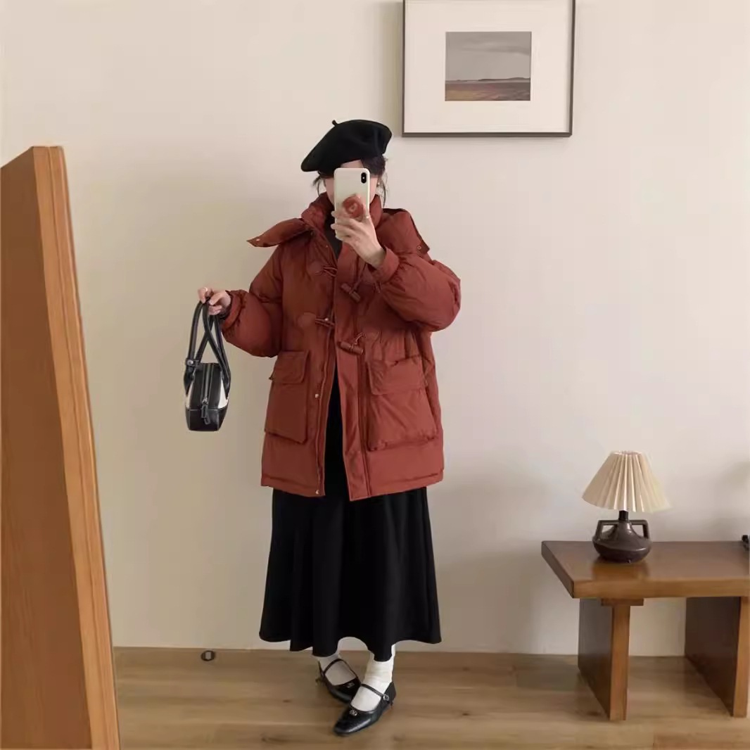 2025冬 レトロホーンボタンダウンジャケット レディース ミディアム丈 ホワイトダックダウン フード付き 厚手 暖かいコート 立体装飾