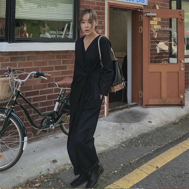 ワンピース オールインワン シンプル モード カジュアル リボン Vネック ロールアップ アンクル丈 パンツ ワイド ストレート 大きめ ポケットあり おしゃれ お洒落 薄手 秋 春 ルームウエア