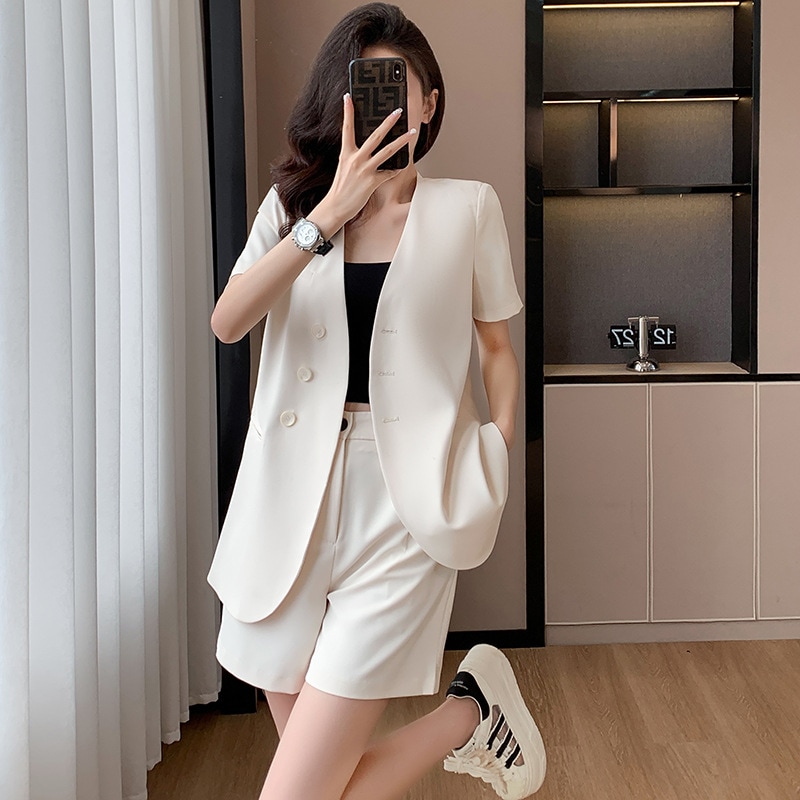 【1点ご購入 で10点プレゼントいたします】カジュアルファッションスーツ女性薄型韓国版ゆったり襟なし半袖スーツ半ズボン2着