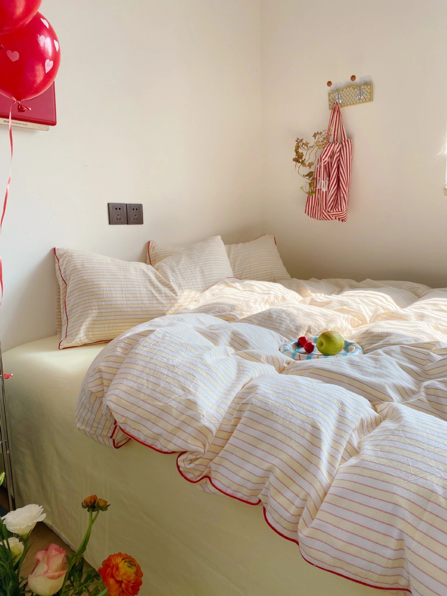 大安売り布団カバーセット ストライプ 可愛い 簡潔 寝具カバーセット シングル セミダブル ダブル クイーン キング 優しい肌触り 3点セット 4点セット 韓国風 姫系 ふとんカバー 掛けカバーセット