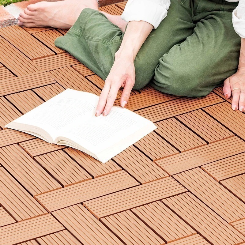 ウッドパネル 32枚入 ウッドタイル ジョイント式 ウッドデッキパネル 幅30 床 人工木 ガーデニング ブラウン