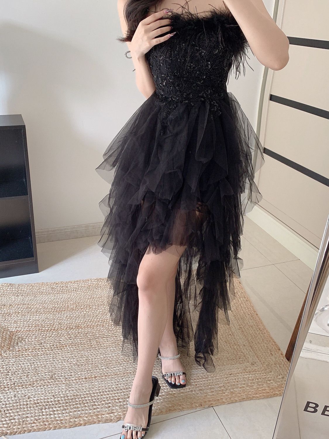 【2枚購入で 3oo円OFF！】女性のためのブラックドレス