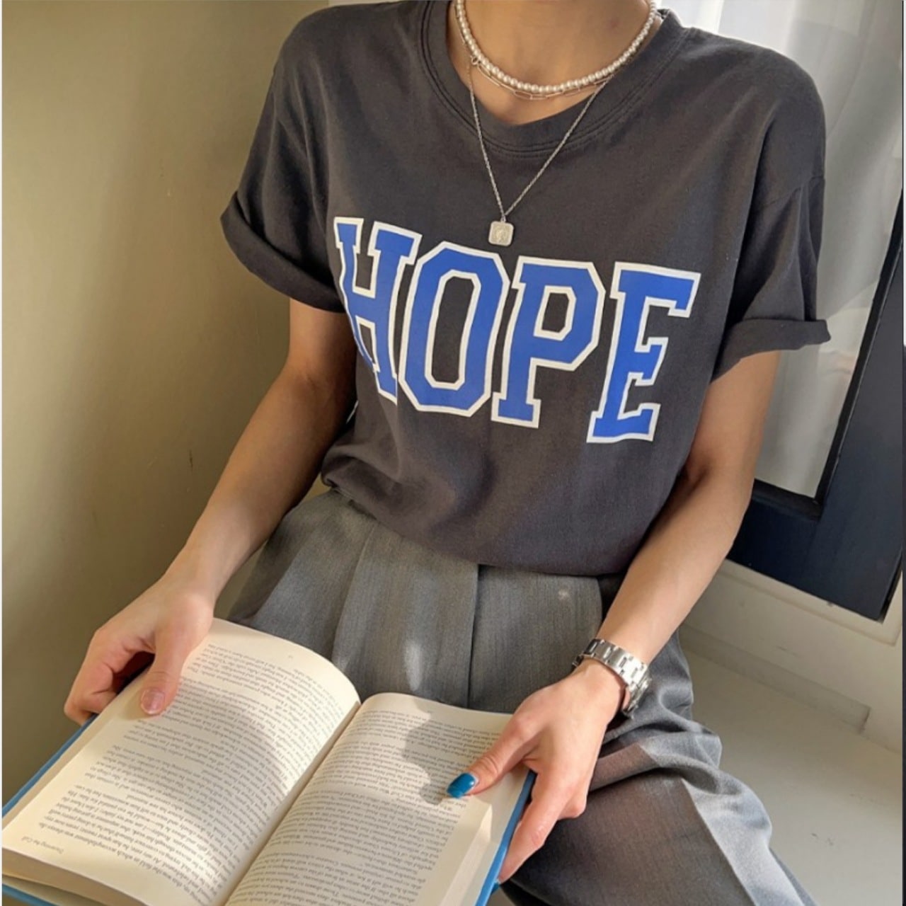 プリント Tシャツ カットソー トップス レギュラー丈 半袖 ラウンドネック ストレート 大人可愛い シンプル カジュアル おしゃれ お洒落 かっこいい こなれ感 ラフ ボーイッシュ スポーティー