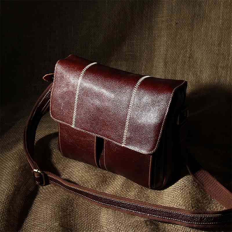 ショルダーバッグ レディース カジュアル 斜めがけ ブランド 本革 黒 小さめ 冬 軽い バッグ 帆布 革 人気 春 2ウェイ 40代 大きめ A4 軽量 旅行 大容量 スポーティー 秋 夏 ミニ レ