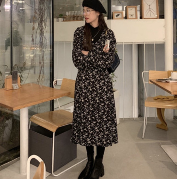 ワンピース デート フレアワンピース ミモレ ミモレ丈 袖あり 長袖 かわいい 大人可愛い きれいめ シンプル カジュアル 大人 上品 おしゃれ お洒落 主役級 存在感 春 秋 10代 20代 30代