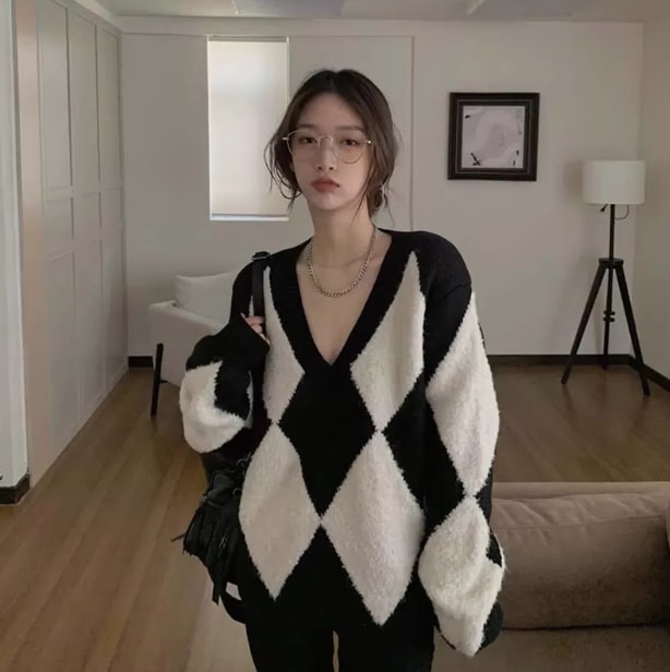 レディース トップス ニット プルオーバー 長袖 Vネック ワイド 厚手 ラフ ルーズ 個性的 主役級 存在感 ラブリー キュート ロマンティック ナチュラル 冬 ママ OL 学生 デート お出かけ