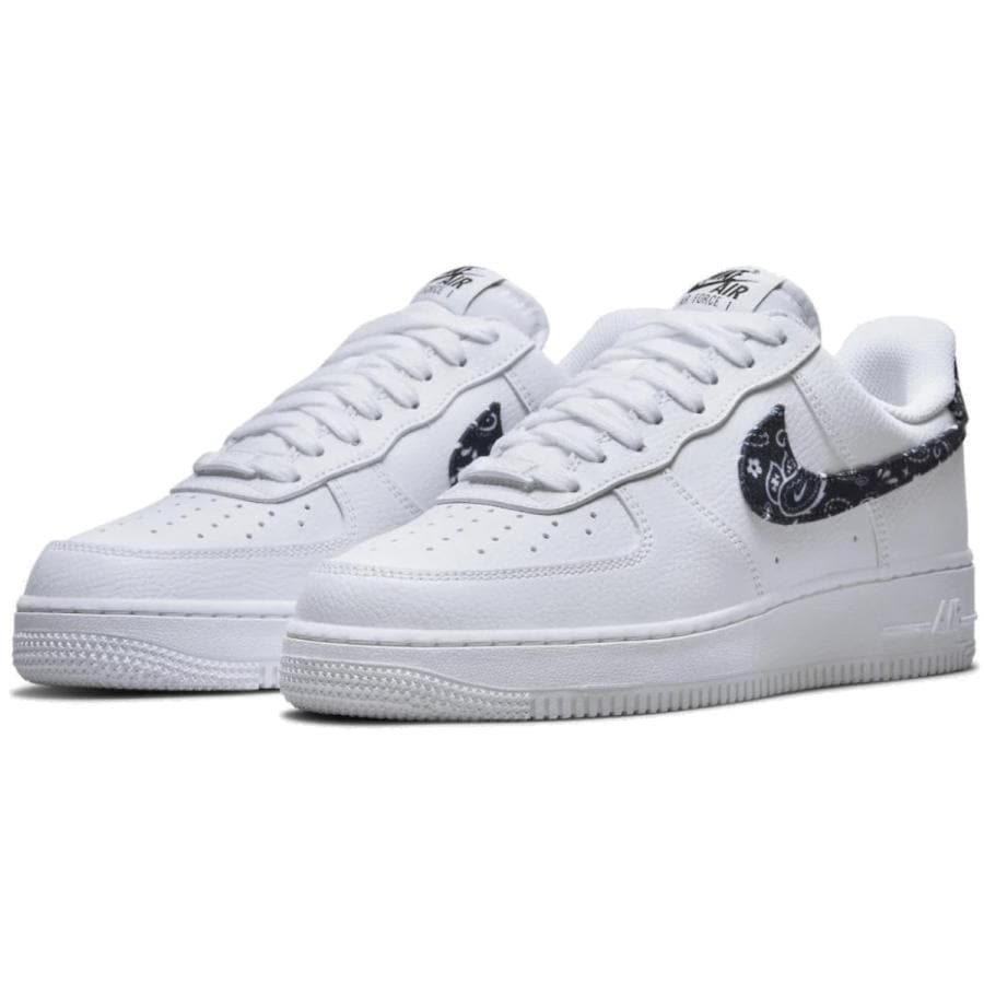 最短翌日お届け！エアフォース1 07 エッセンシャル ペイズリー WMNS AIR FORCE 1 07 WHITE BLACK PAISLEY DH4406-101 20,999円