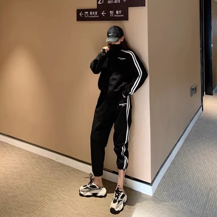 セットアップ ジャージ ジョガーパンツ アンクル丈 袖あり 長袖 Vネック ハイネック Iライン モコモコ ファスナー ポケット 前開き ウエストゴム 綿 ポリエステル 裏起毛 上下セット 2点セット 7,879円