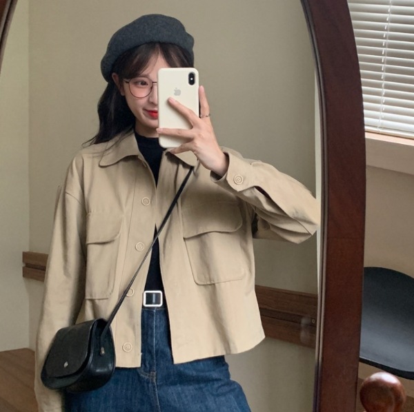 アウター ブルゾン ジャケット 袖あり 長袖 襟付き シャツカラー デザイン ボタン 美ライン ニュアンス ポケット お得 カラバリ かわいい 大人可愛い きれいめ シンプル カジュアル 大人 上品