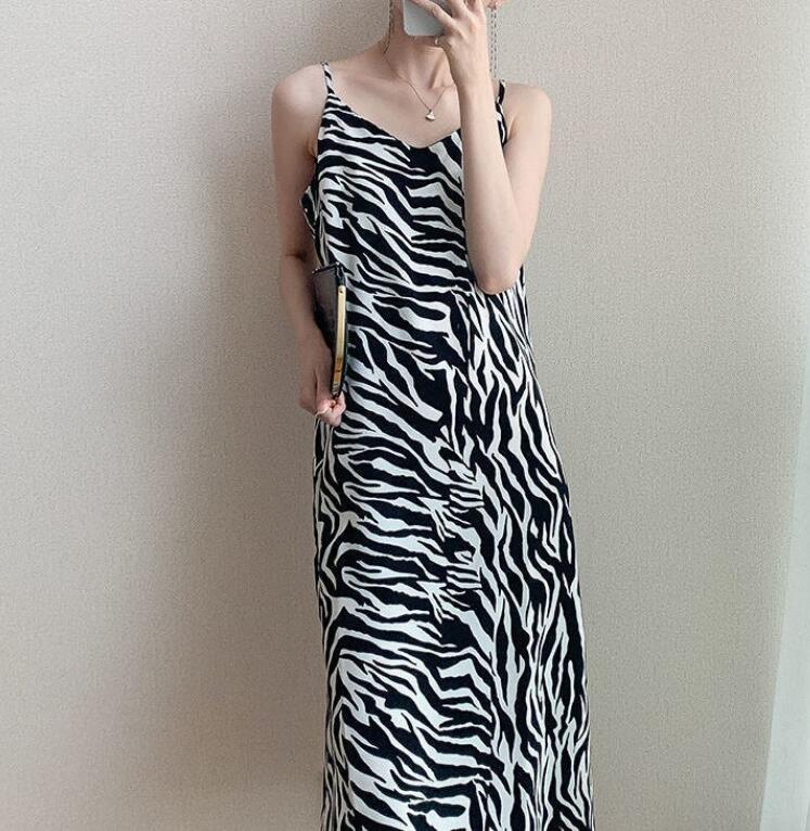 ヒョウ柄 ワンピース レースワンピースカットワーク刺繍が大人かわいいコットンレースワンピース