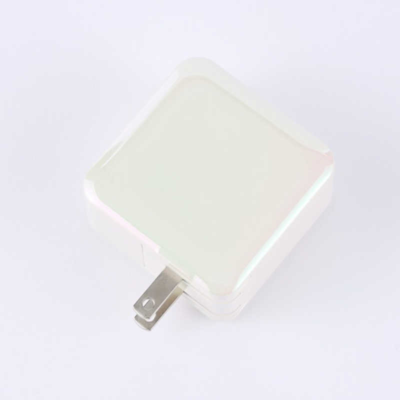 テラ　USB Type-C充電器 PD対応66W 3ポート(Type-C ×2 USB-A×1)［USB Power Delivery対応 /GaN 採用］　APD66-C2A1G/AWH