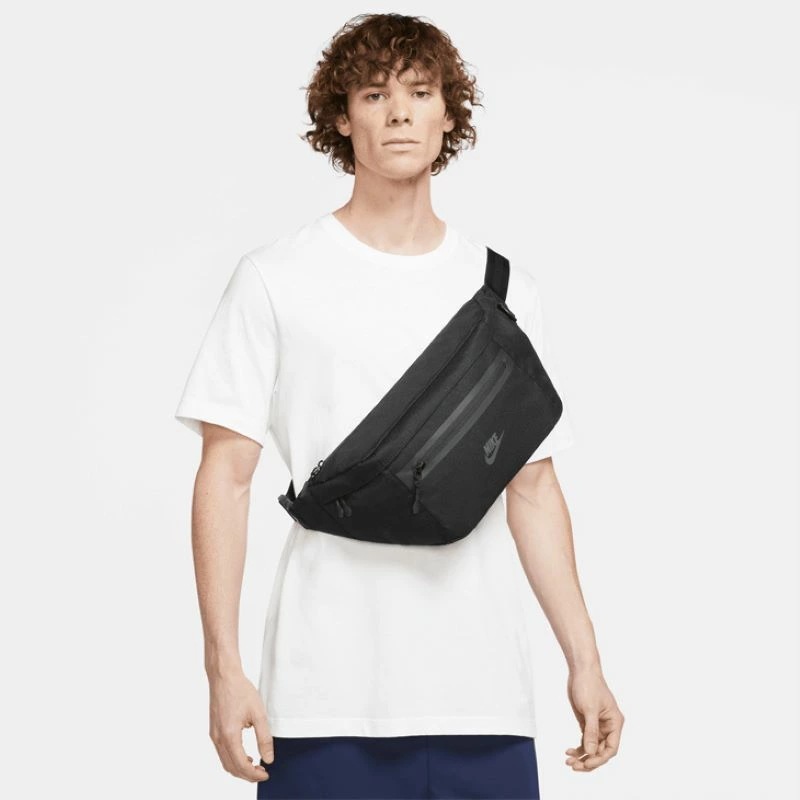 Qoo10] NIKE ウエストポーチ バッグ メンズ レディー