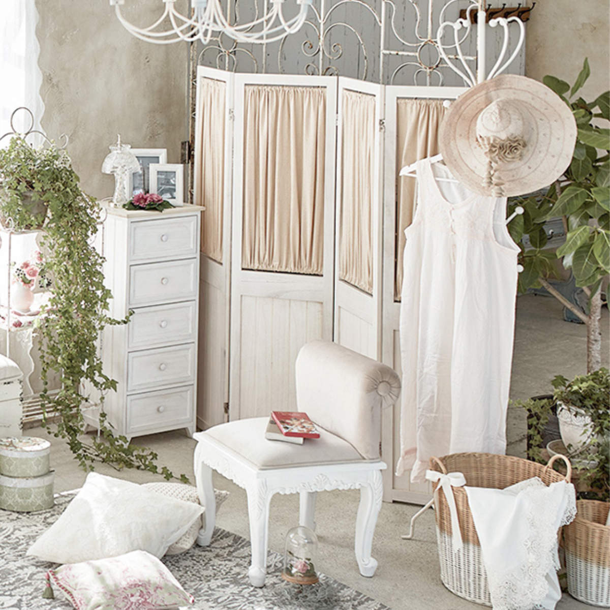 パーテーション 4連 衝立 カーテン付 天然木 フレンチカントリー シャビーウッド 間仕切り 目隠し パーティション 自立 折りたたみ カーテン 仕切り ついたて 木 完成品 おしゃれ