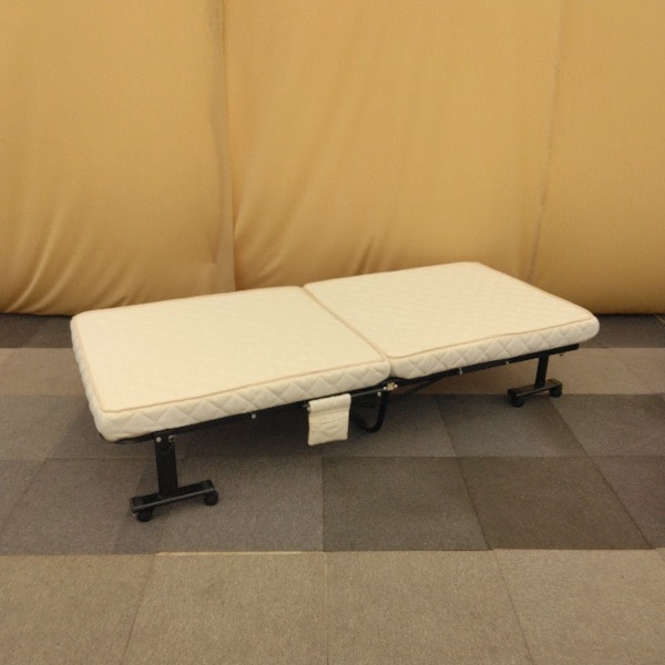 シングル ベッドフレーム 折りたたみベッド 高さにこだわった折りたたみベッド ベッド台 一人暮らし ワンルーム おしゃれ 14,630円