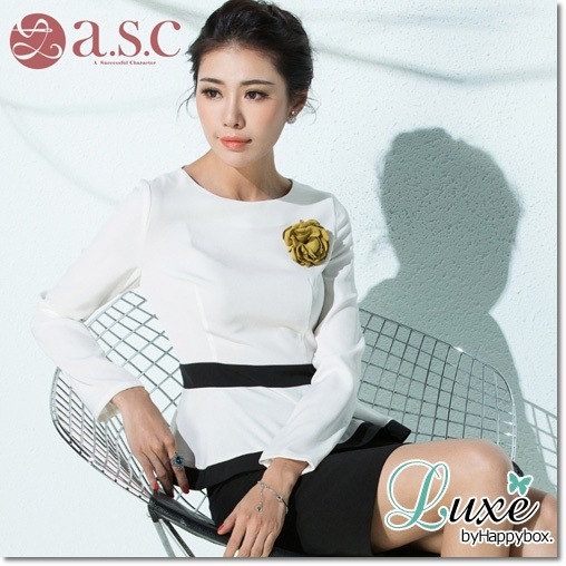 大人セットアップ ぺプラムスカートスーツ セレモニースーツ/入学式/ママスーツ/大きいサイズ/入園式/卒業式/結婚式/学校行事/かっこいい/個性的/高品質/黒/白/ブルー