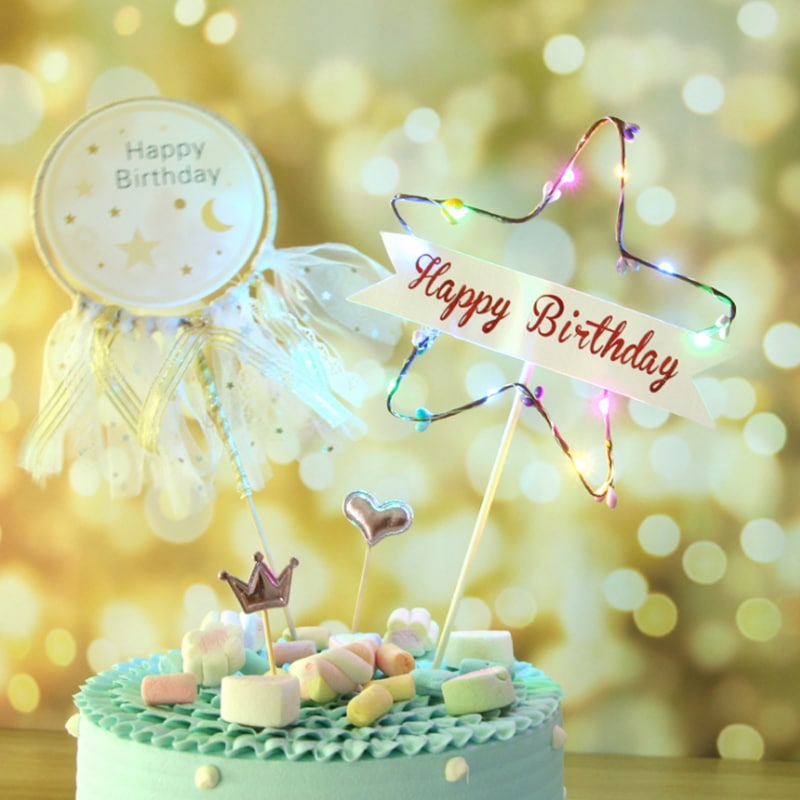 英語の誕生日おめでとうございます唯美の星の明かりのケーキの装飾の発光の五角の星の花輪のきらめく誕生日 お得 最安値で