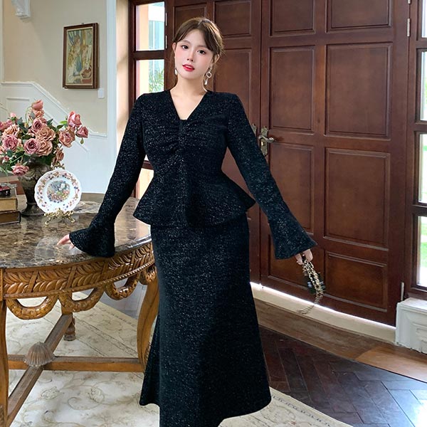 ベルスリーブ ぺプラムトップス Ｖネック 銀糸入りシェニール生地 スカートスーツ セットアップ