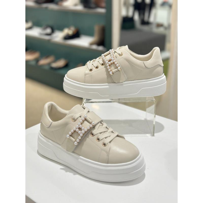 [驪州店] [] 女性足の甲ベルクロパールディテールオーバーソールスニーカー(2color)712510016 アイボリー