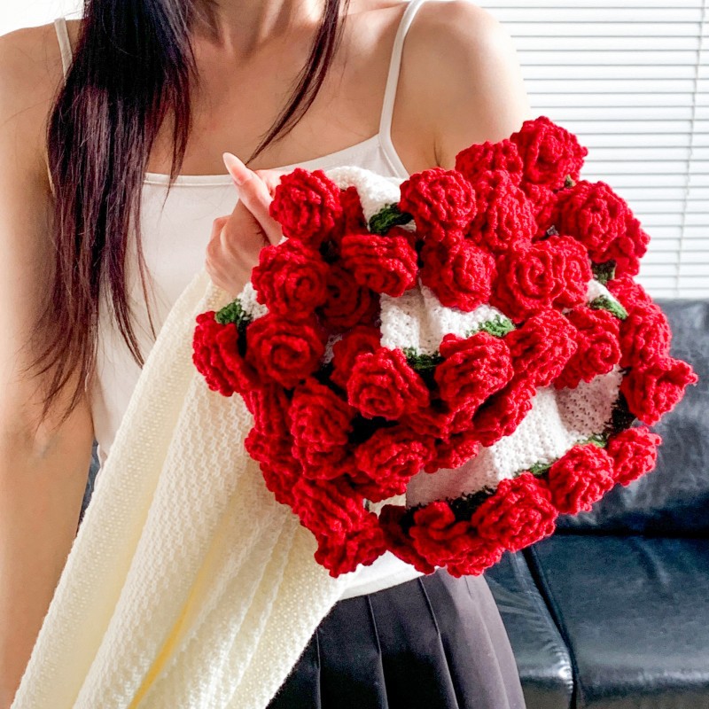 バラの花束柄手編み毛布女の子や親友への実用的な誕生日プレゼント結婚祝いや新年の贈り物にな完成品