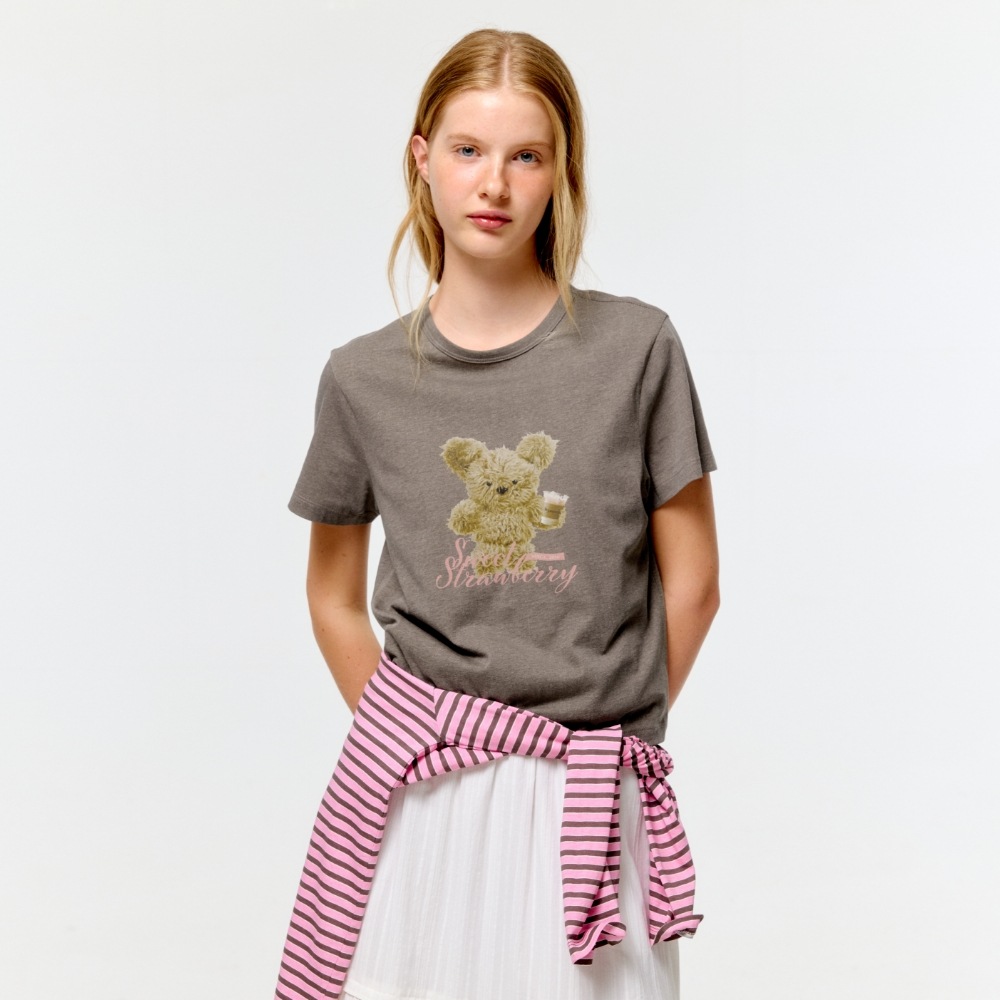 [ディパウンド] ストロベリースムージー ダニー Tシャツ - ブラウン