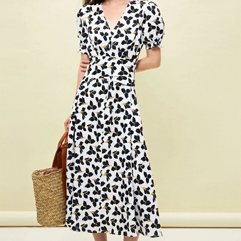 ワンピース 総柄フレンチスリーブロング丈ワンピース ホワイト 4サイズ レディース ロングワンピース マキシ 総柄 花柄 ボタニカル柄 リゾート リラックス フレンチスリーブ 半袖 カットソー ウ