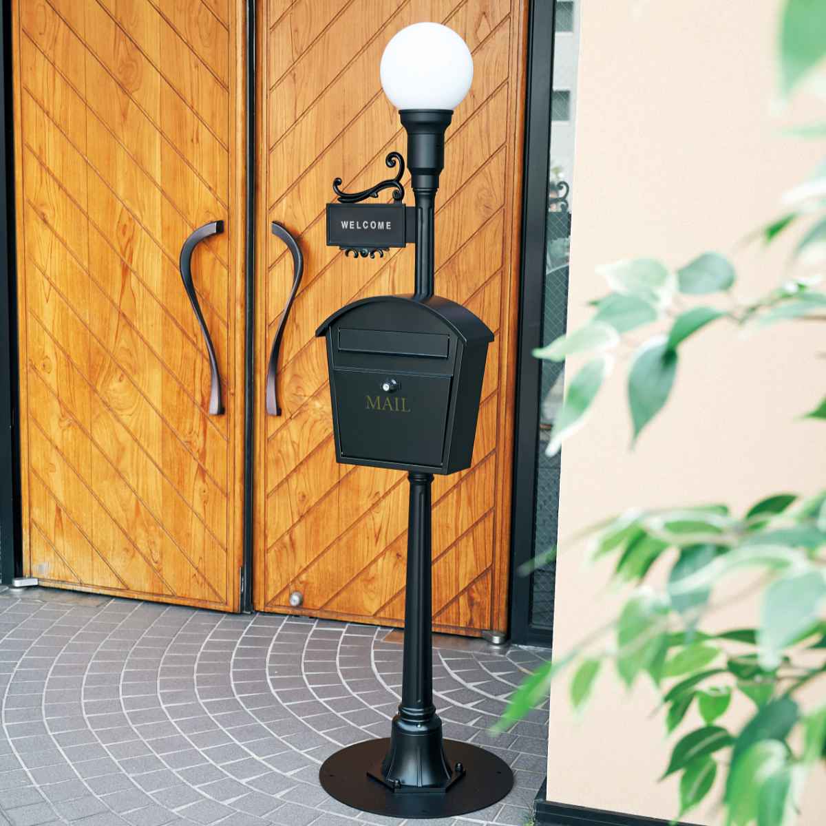 郵便ポスト 街路灯ポスト レトロ ソーラーライト メール便ポスト 郵便受け メールボックス スタンド式ポスト ソーラー ライト スタンド式ライト ライト付きポスト スタンド式 太陽光 充電式