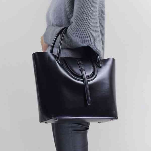 ハンドバッグ レディース ブランド ランキング 冬 トートバッグ レザー革 カジュアル ブランド 軽い 黒 ショルダーバッグ 本革 小さめ おしゃれ 春 ワンマイルバッグ 夏 人気 トート 斜めがけ