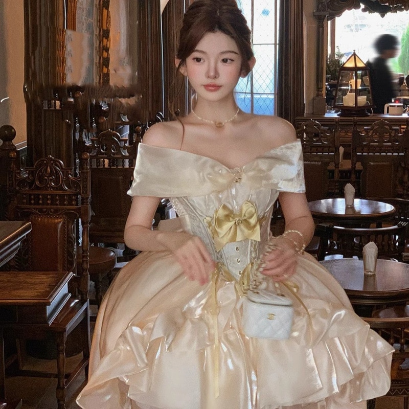 初霊ビョロ星 金・プリンセス 戴冠式ドレス ロリータ 成人式 礼服