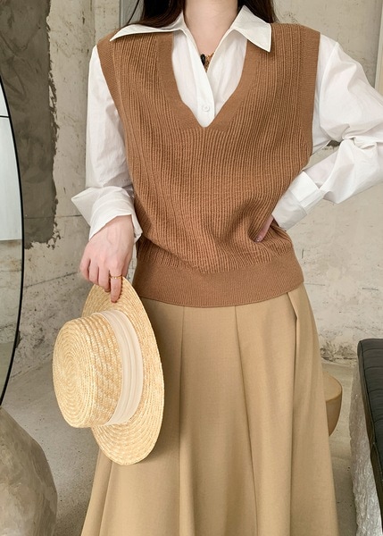 リエキス お肉をカバーして着痩せ見えるVネックベスト