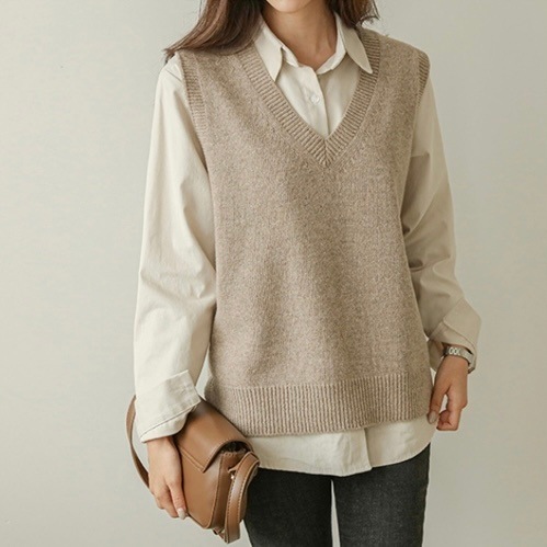 トップス セーター ベスト レギュラー丈 袖なし ノースリーブ Vネック 襟なし ルーズ ストレート 伸縮性 プルオーバー ニット 大人可愛い きれいめ シンプル カジュアル お洒落 かっこいい