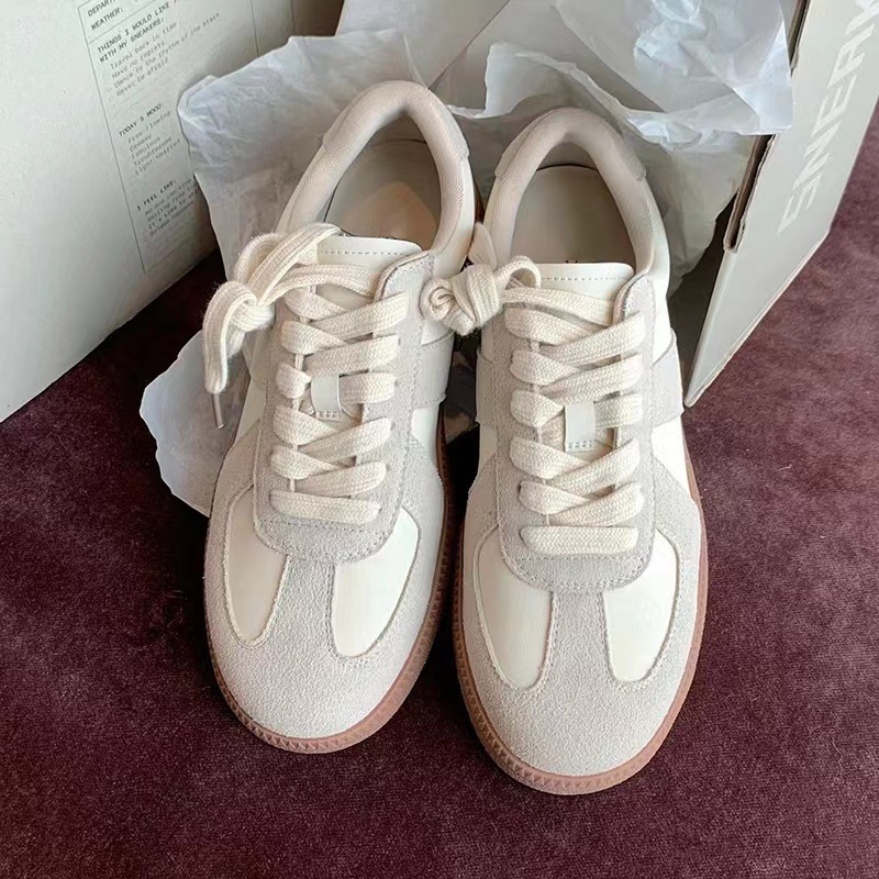 スポットカウハイドバージョングレープマザーの同じ本物の革のトレーニングシューズカラーブロックレースアップ厚soldな小さな白い靴の女性靴