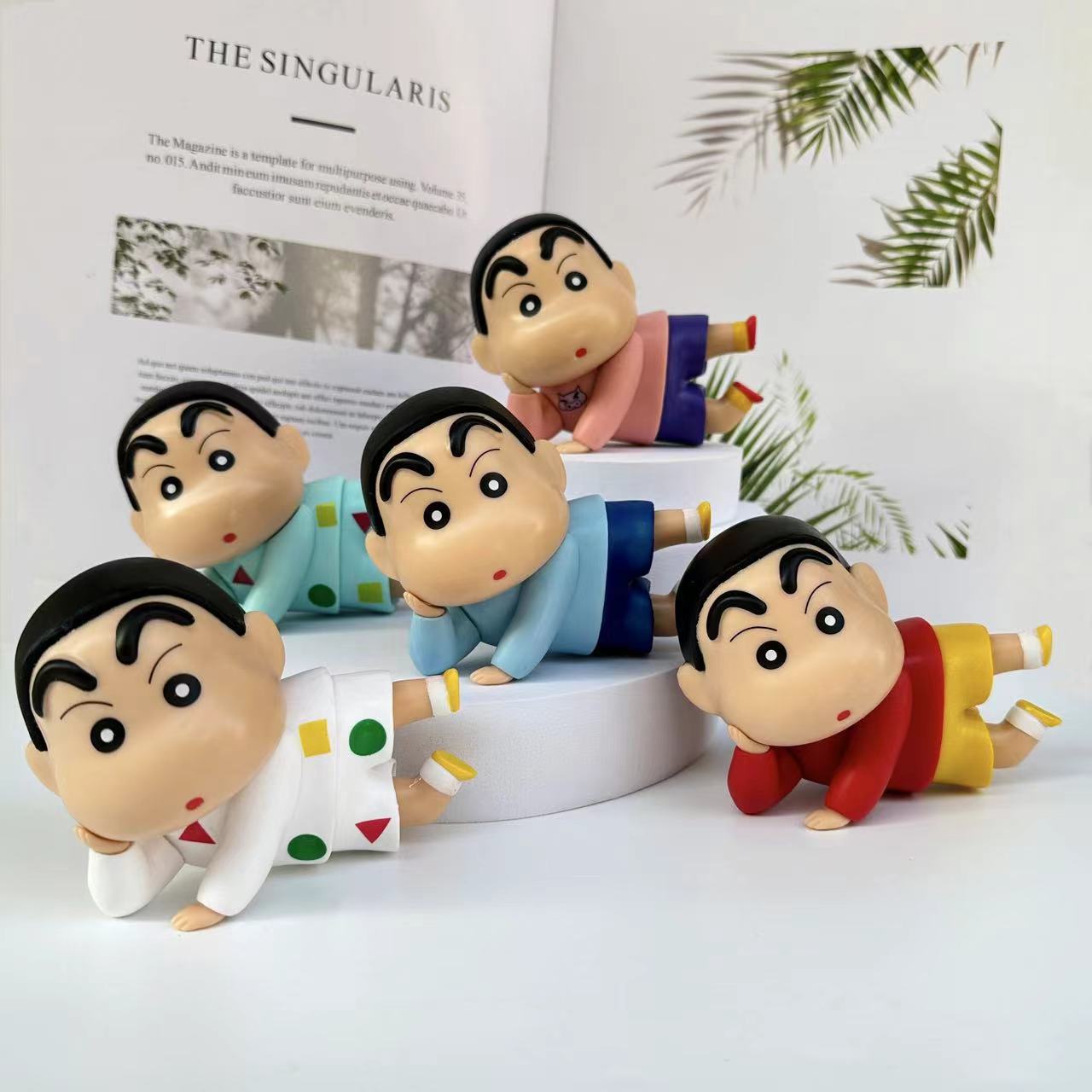 横向きフィギュアアニメ人形玄関テレビキャビネットクリエイティブホームデコレーションカーインテリア装飾品