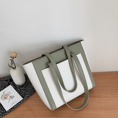 バッグ カバン レディース ショルダー 斜めがけ 肩がけ かわいい 大人可愛い きれいめ 上品 おしゃれ レトロ かっこいい ラブリー 主役級 存在感 冬 10代 20代 30代 OL 学生 個性的