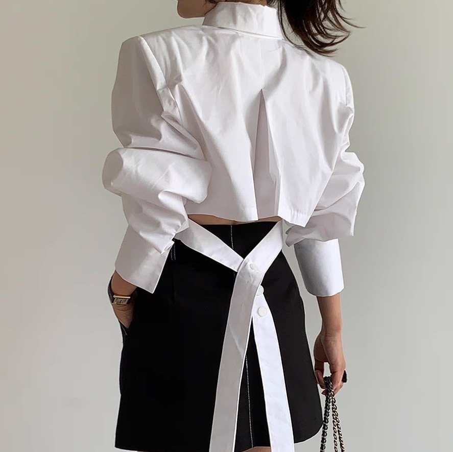 バックリボン長袖シャツ バックリボン長袖ブラウス 白 ホワイト 黒 ブラック 変形長袖シャツ 変形長袖ブラウス 韓国 オルチャン レディース アシンメトリーシャツ アシンメトリーブラウス アシメ服 5,423円