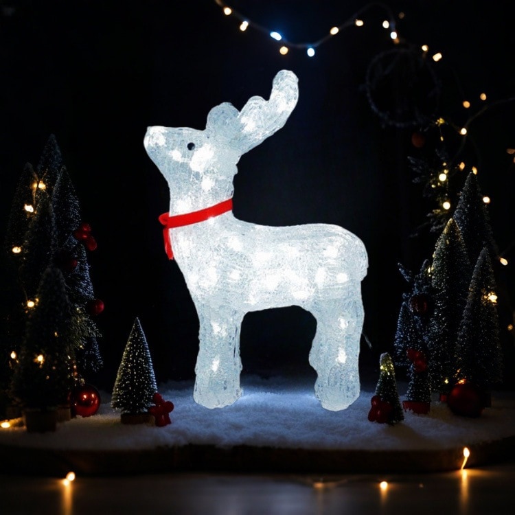 ショッピング モールやビジュアル マーチャンダイジング向けのクリスマス鹿の飾りオーナメントアクリル製の鹿の彫刻を直接供給します