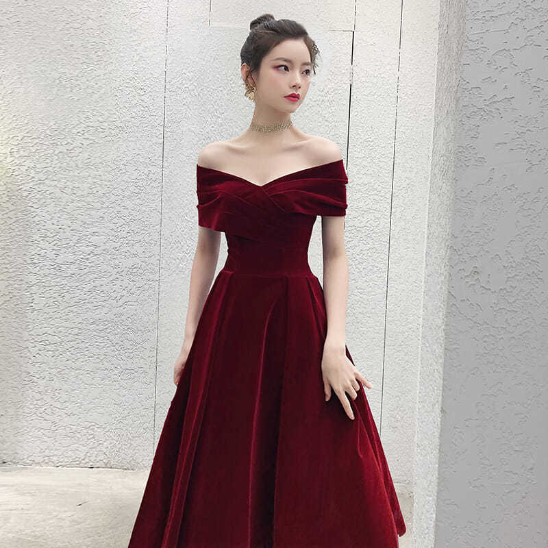 2025 結婚式から帰国する花嫁のための赤い乾杯ドレス女性がスリムに見え肉をカバーする新しいの婚約ドレス日常生活で着用できます