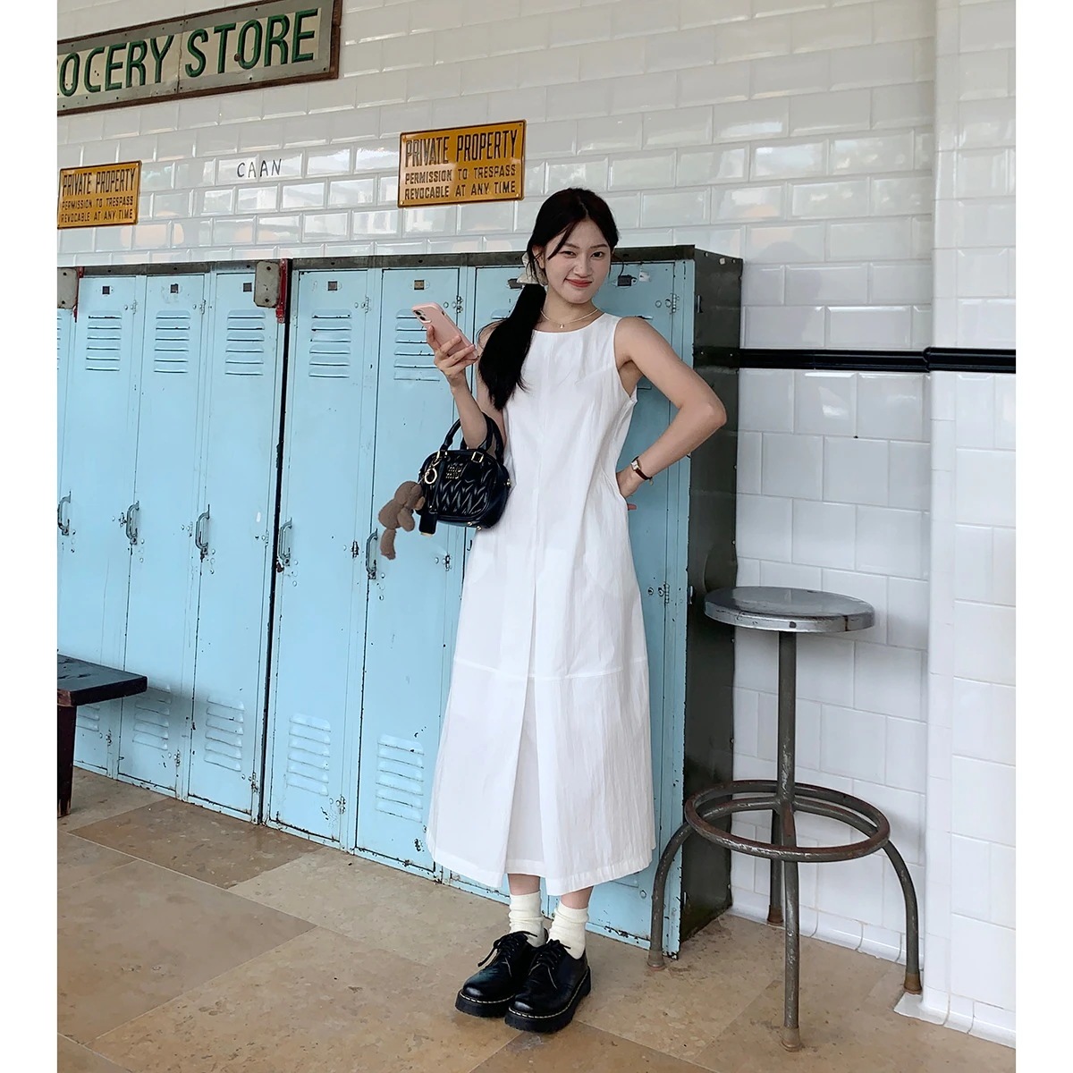 女性のための白い痩身ベストドレス2024秋雰囲気のある韓国風ドレス