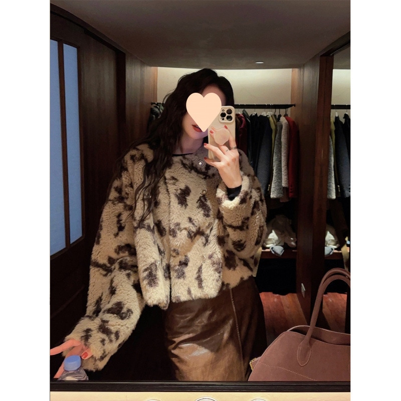 Xiaoxiangfeng ラビットファージャケットレディース 2025 秋冬新作ぬいぐるみ小さなルーズコットン暖かいトップ