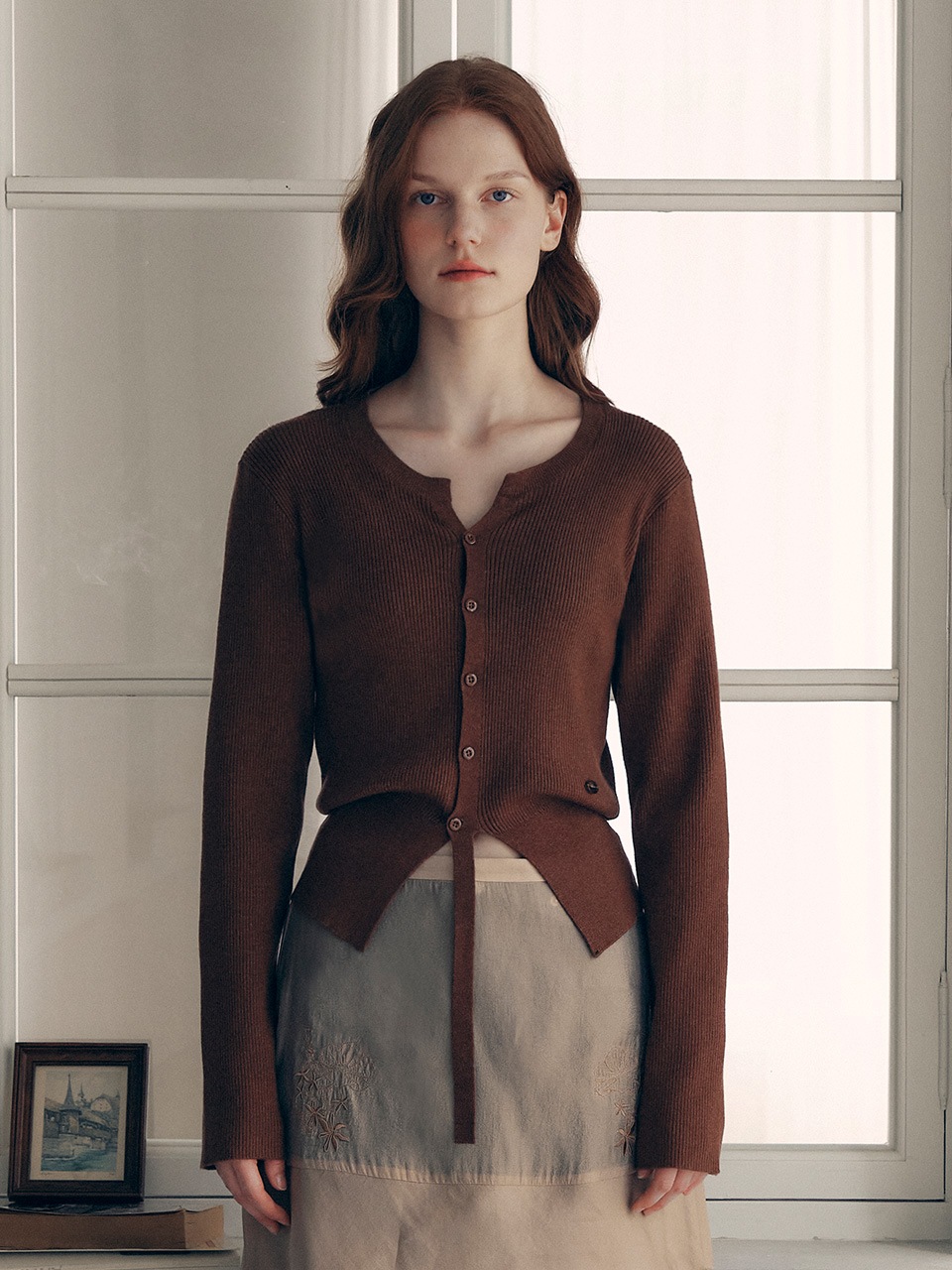 CUT OUT RIBBED CARDIGAN BROWN