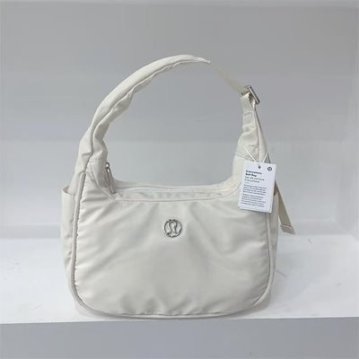 Qoo10] ルルレモン Lululemon ショルダーバッグ 旅