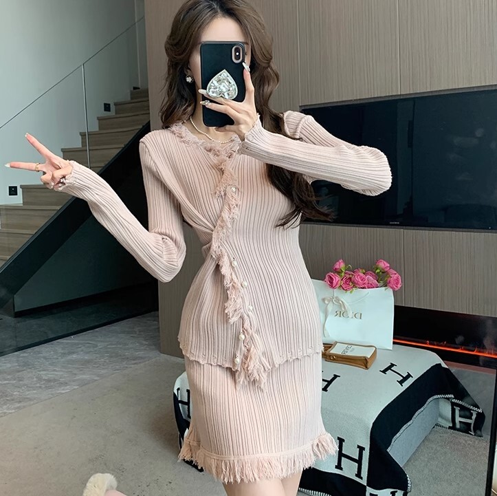 フリンジカーディガン ショートスカート 2点セット セットアップ カーディガン ミニスカート 長袖 Vネック かわいい 大人可愛い きれいめ シンプル カジュアル 大人 上品 おしゃれ お洒落セットアップ