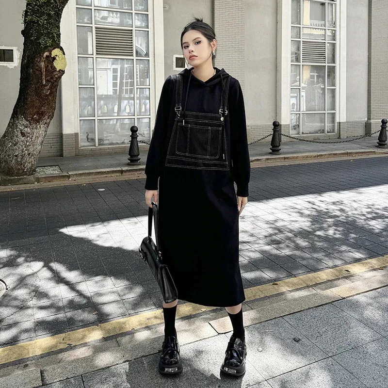 パーカーワンピース ロングワンピース 個性的なデザイン フード付き デニムドッキング レディース ニットワンピース おしゃれ
